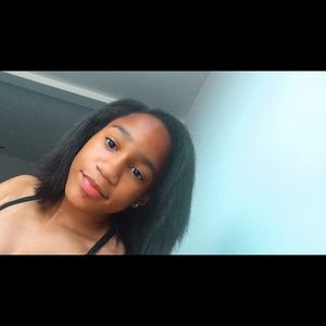 Meet your Posher, Ariana